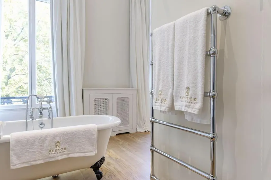 Luxurious 3 Bedrooms City Center Antwerpen 0*,  Belgien