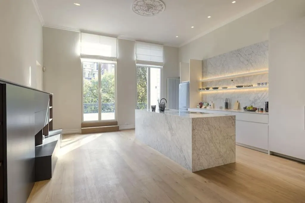Luxurious 3 Bedrooms City Center Antwerpen Lejlighed